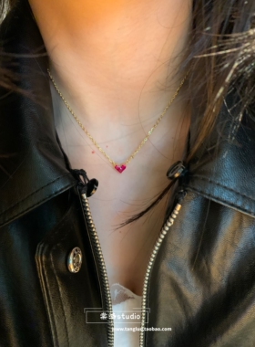 显白！“炽热的心”玫红色爱心锆石锁骨链女金色细链百搭高级感潮