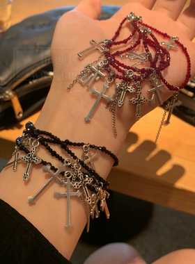 暗黑系黑色尖晶石串珠手链