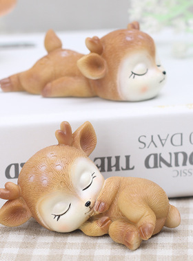 可爱风小鹿卡通车载蛋糕桌面摆件