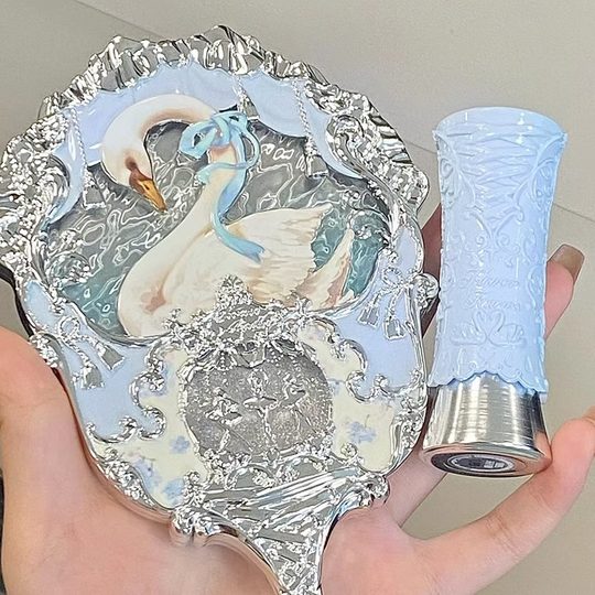 Flower Knows Swan Ballet Solid Lip Glaze Lipstick