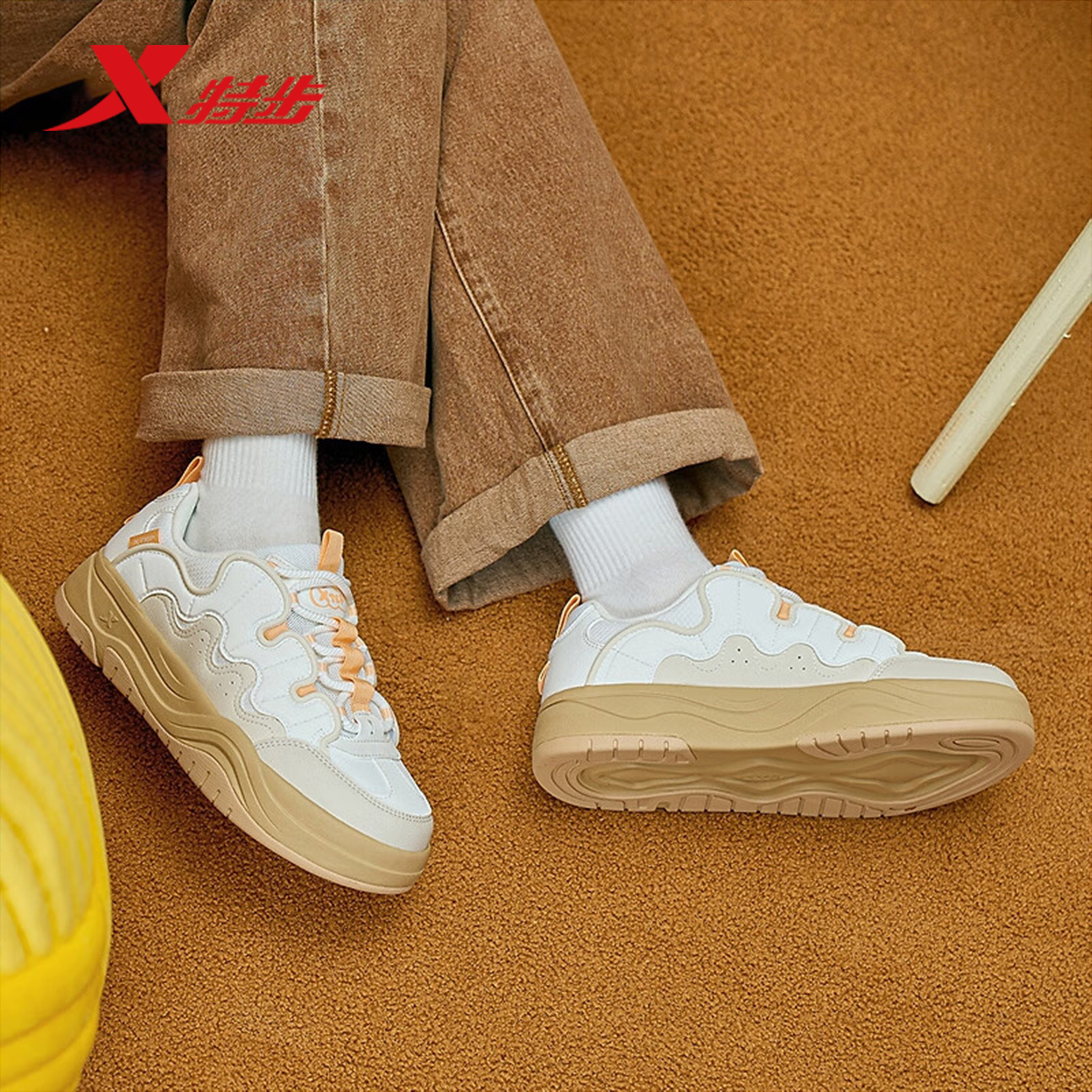 特步华夫鞋女子板鞋2025冬季新款休闲轻便运动板鞋975418310015,淘宝优惠券,粉丝福利购,淘宝优惠卷