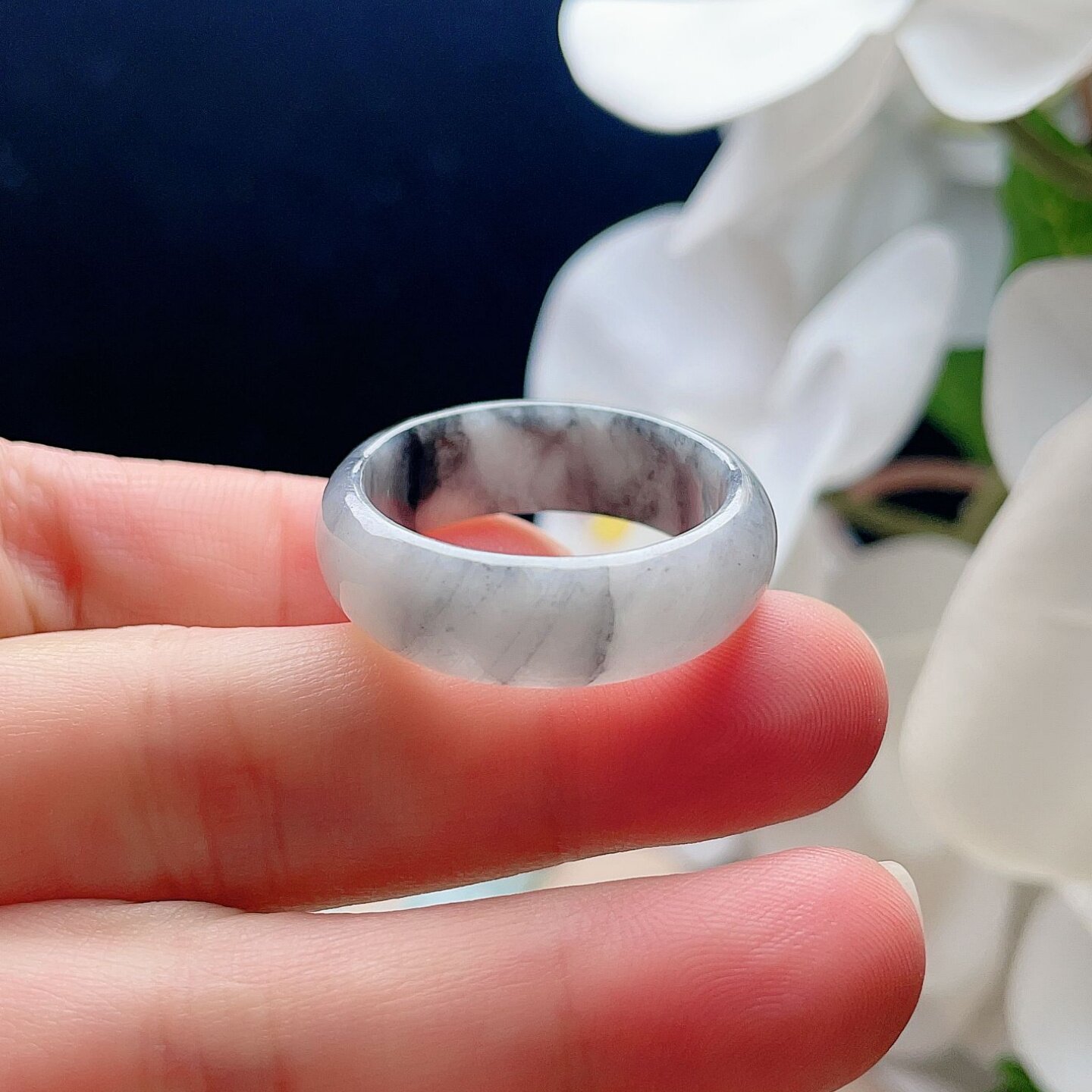Natural jadeite wide-brimmed ring with milky white and black chicken mood