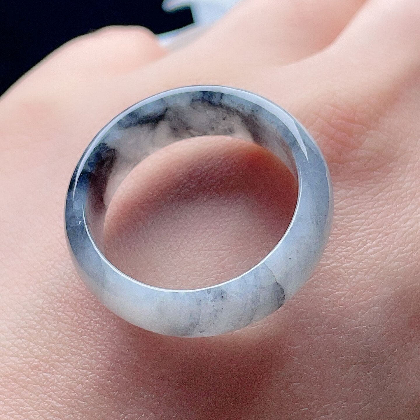 Natural jadeite wide-brimmed ring with milky white and black chicken mood