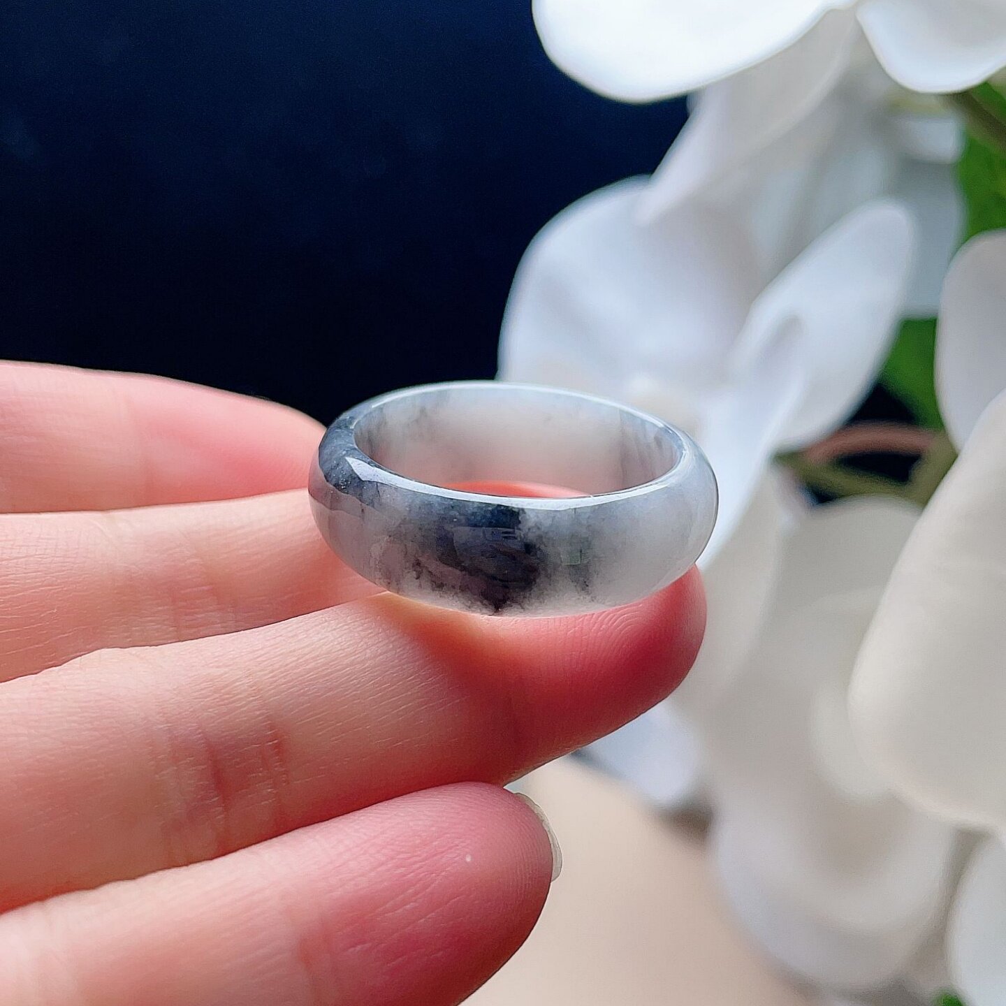 Natural jadeite wide-brimmed ring with milky white and black chicken mood