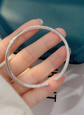 简约时尚个性气质扭纹纯银手镯