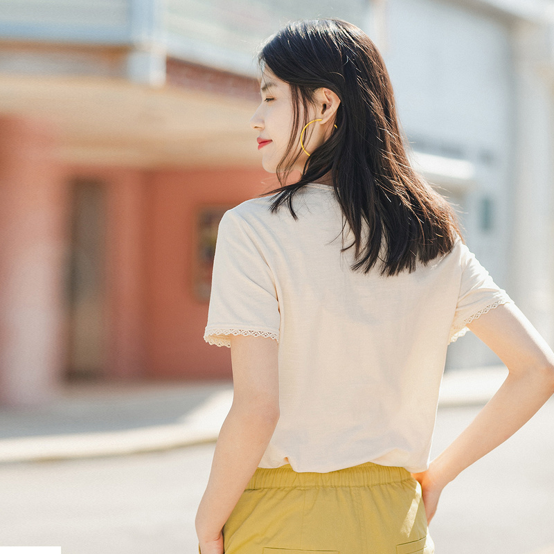  茵曼田田极客T恤