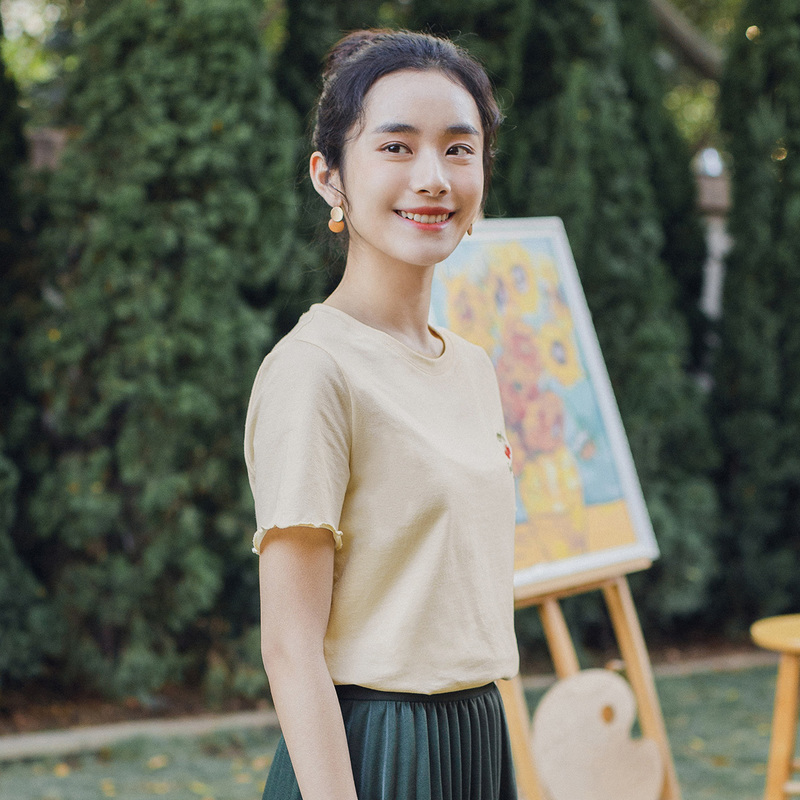  茵曼田田极客T恤