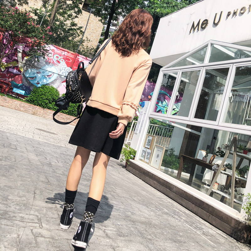 松紧腰秋冬短款显瘦百搭宽松半身裙 然可服饰半身裙