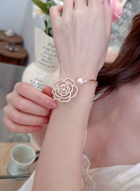 设计山茶花新款镂空轻奢小众高级