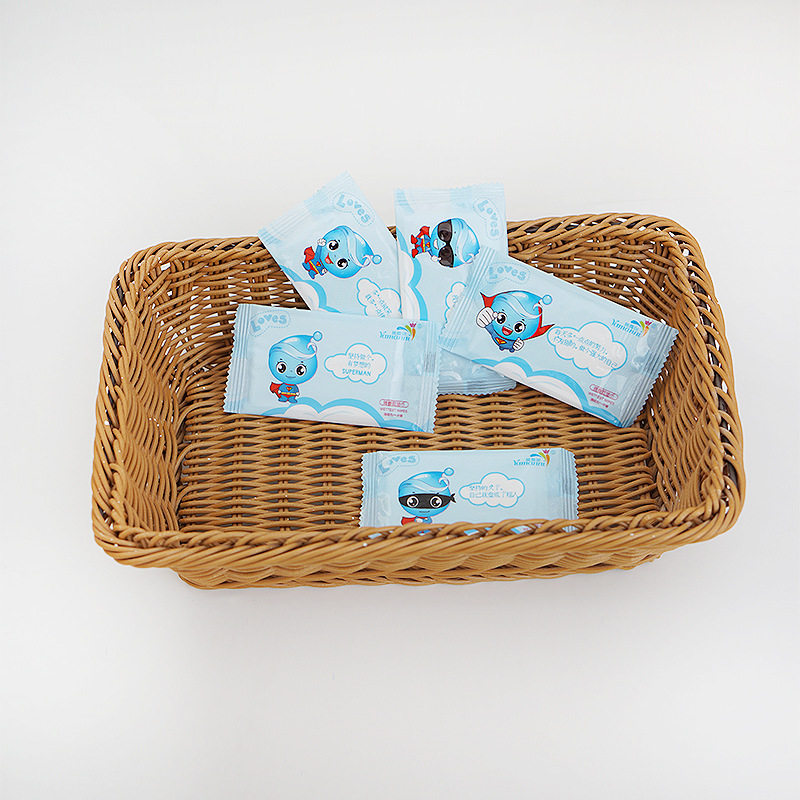 50片一提装迷你湿巾便携装单片手口清洁湿巾纸巾批发三福诚品货源,淘宝优惠券,粉丝福利购,淘宝优惠卷