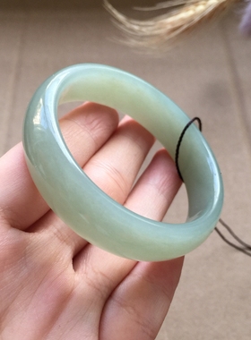 新疆和田玉手镯白玉青玉玉石