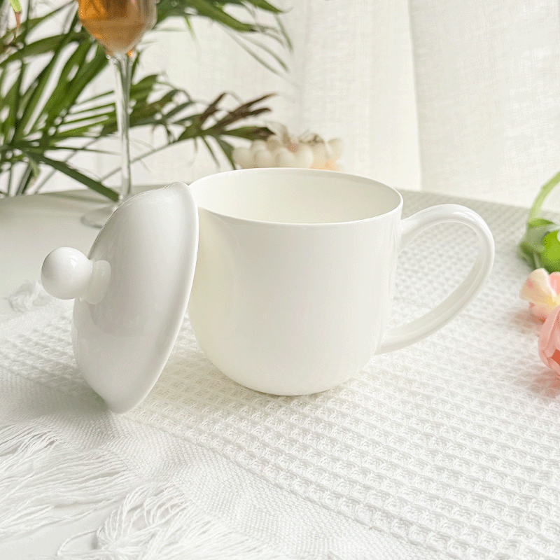 2025新款纯白大容量骨瓷杯创意刻字家用陶瓷杯子带盖马克杯水杯 - 图1