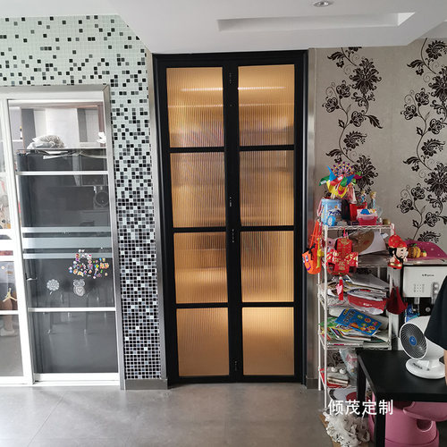 上海卫生间厕所折叠门厨房阳台钢化玻璃无下轨推拉门防水金属包套 - 图1