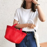 Японская домохозяйка Круг Ман Рука в сумочке