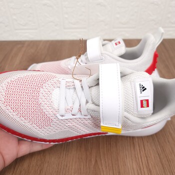 Adidas Children's LEGO ຍີ່ຫໍ້ cousioning cushioning, ສະດວກສະບາຍ, ເກີບຜ້າໃບ Velcro ບໍ່ເລື່ອນ GW3013