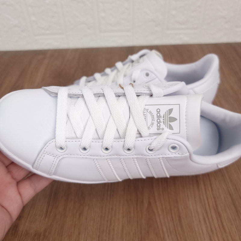 Adidas 三叶草 男女经典百搭防滑耐磨低帮舒适休闲鞋板鞋 EE8903 - 图2