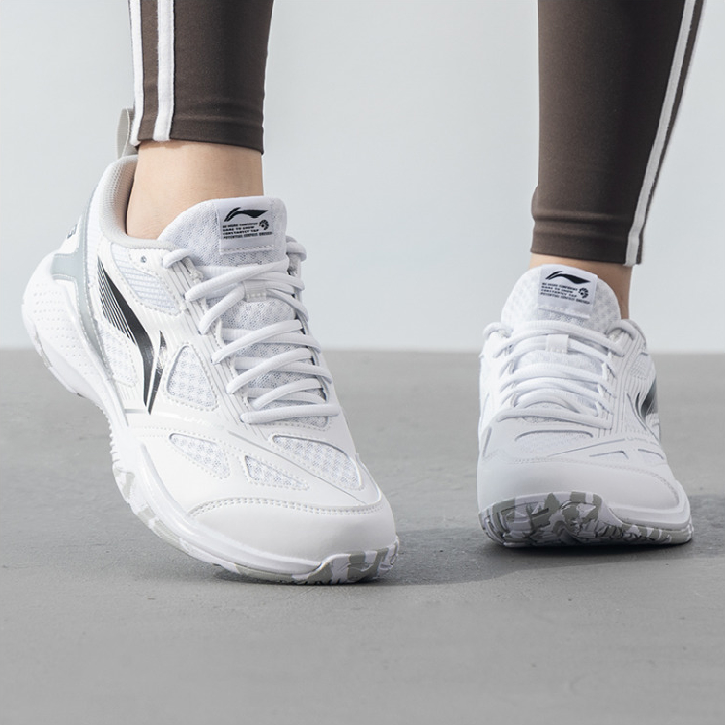 Lining/李宁 疾风lite 防滑耐磨舒适透气羽毛球鞋 - 图0