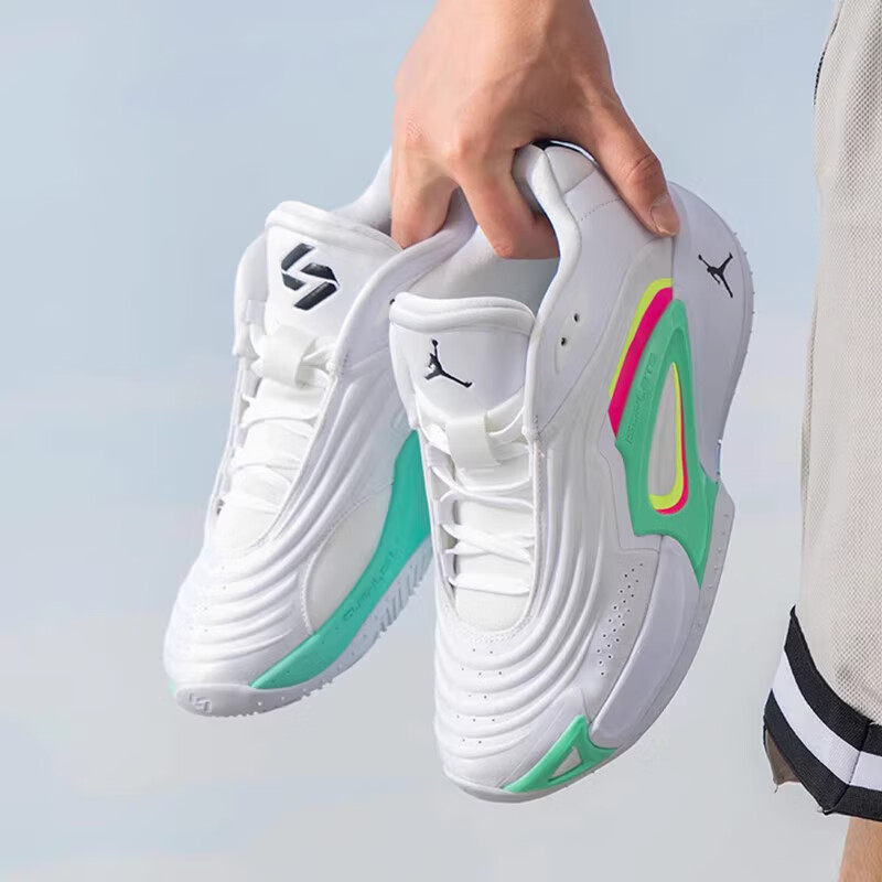 Nike耐克Jordan Luka 3东契奇3训练男子运动篮球鞋 HQ5055/HQ5058,淘宝优惠券,粉丝福利购,淘宝优惠卷