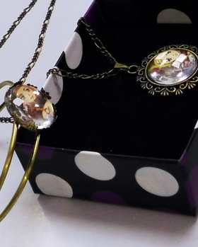 女王之刃动漫項鏈手镯