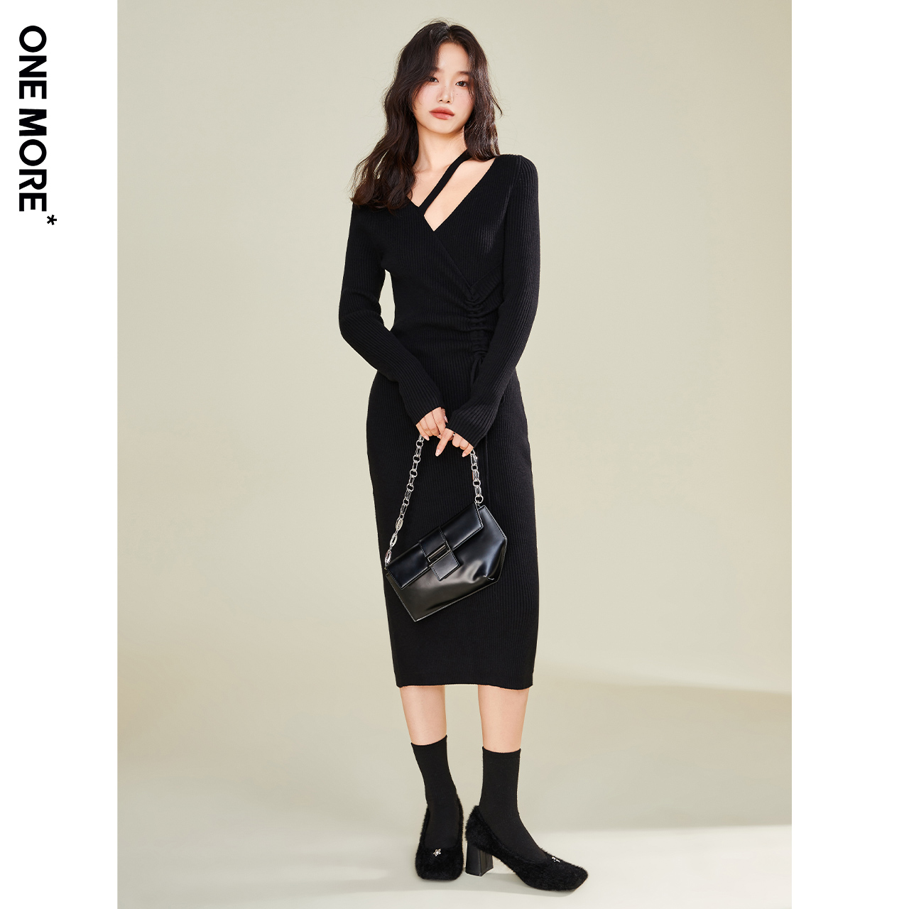 onemore2021秋冬新款修身连衣裙 onemore连衣裙