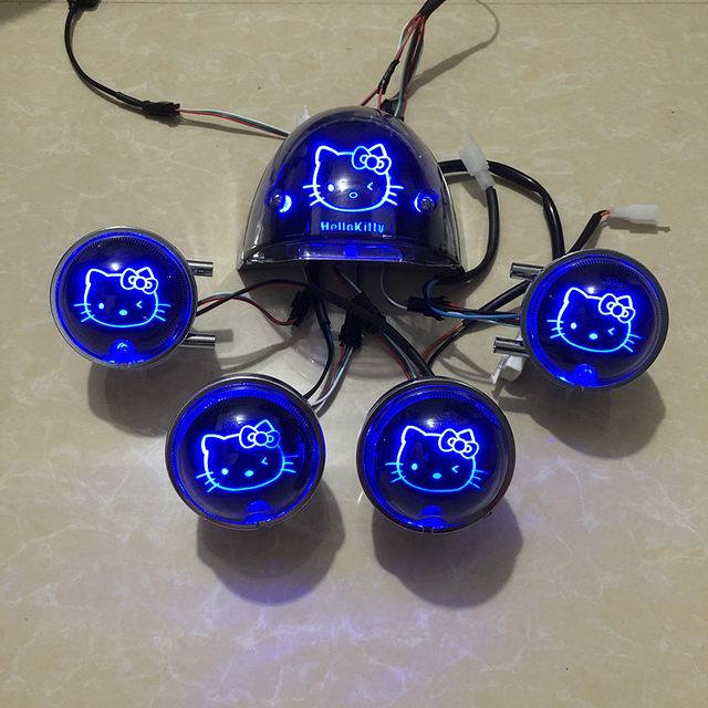 Turtle Five Dream Factory Turntable ໄຟທ້າຍ Turtle King LED ແກ້ໄຂແອັບ KT Hello Kitty ທີ່ສາມາດປັບໄດ້ ແສງຫາງໜ້າ ແລະ ໄຟທິດທາງຫຼັງ