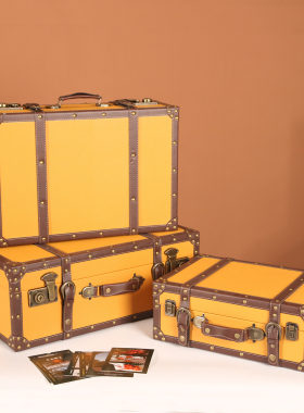 复古木箱子服装店落地摆件装饰品老物件场景道具手提箱摄影道具