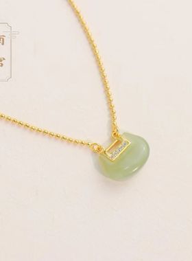 南宫女纯银和田玉手链