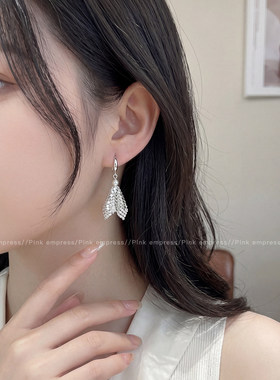 轻奢亮片银鳞耳坠耳环女2026新款耳钉耳钩百搭通勤耳环高级感耳饰