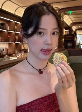 欧阳娜娜同款项链毛衣链