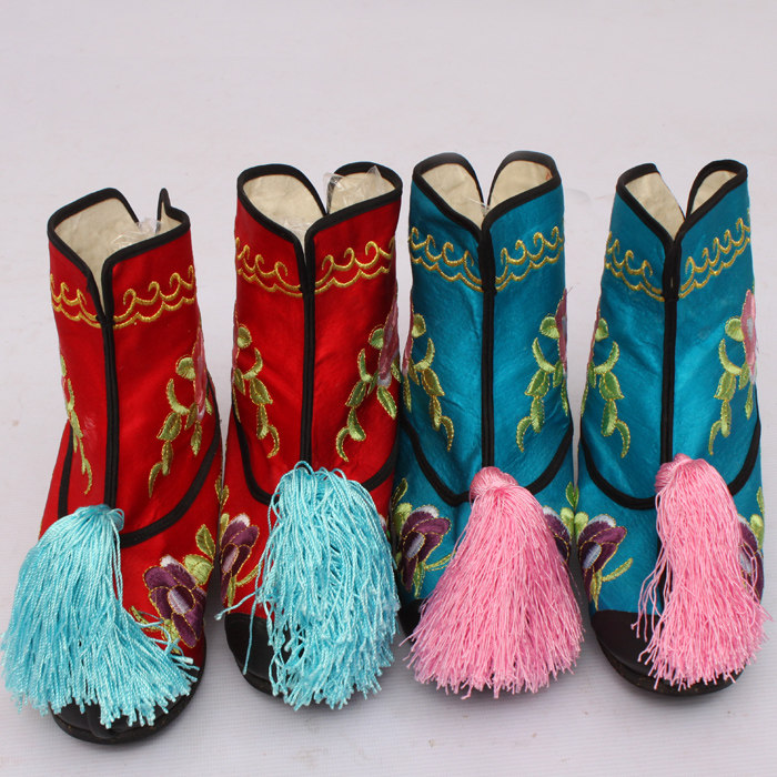 新品戏曲京剧越剧武旦刀马旦内增高彩快武旦靴精美刺绣轮胎底防滑