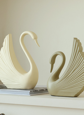 现代简约天鹅摆件婚房乔迁礼物