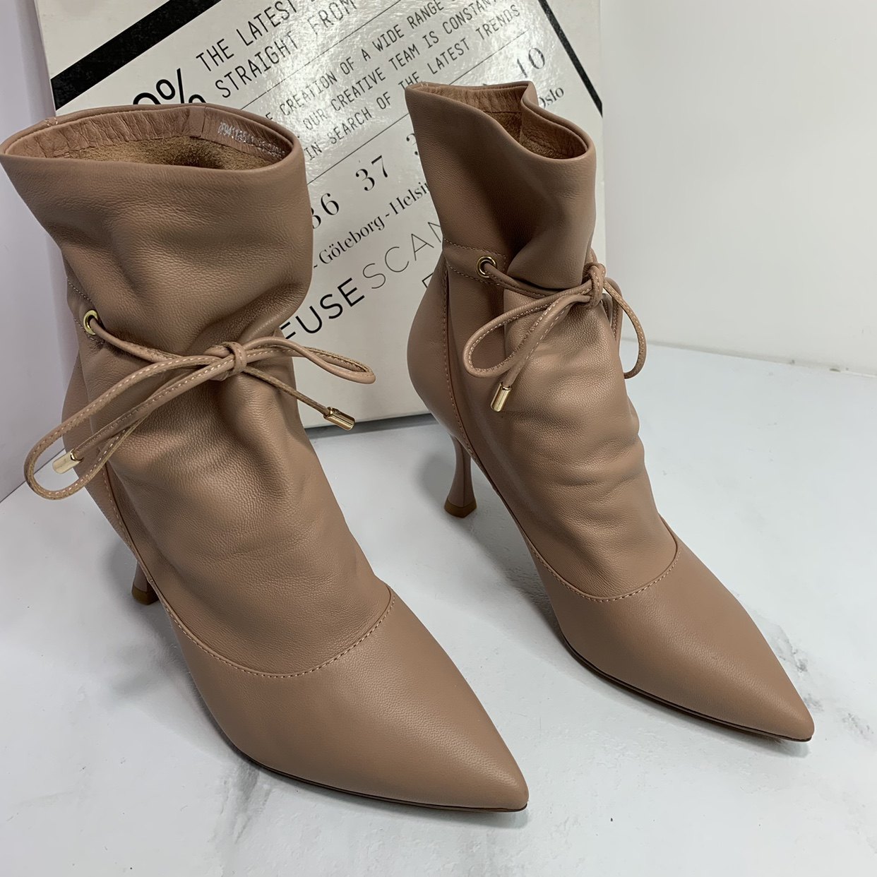 D:FUSE/迪芙斯品牌断码撤柜真皮高跟尖头时尚蝴蝶结短靴细跟裸靴 - 图3