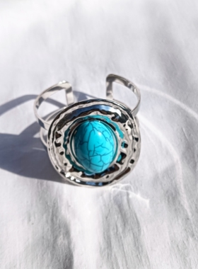 青岛外贸流行饰品欧美原单个性小众设计感夸张抽象精品手镯