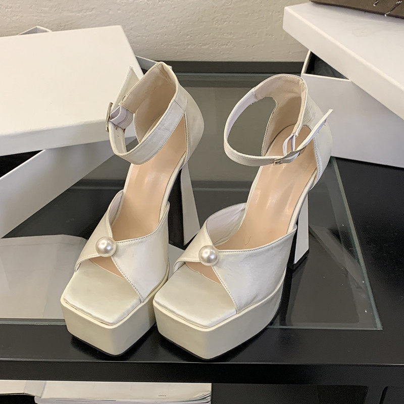 礼服婚鞋一字扣带防水台粗跟凉鞋女15cm超高跟小码模特走秀恨天高,淘宝优惠券,粉丝福利购,淘宝优惠卷