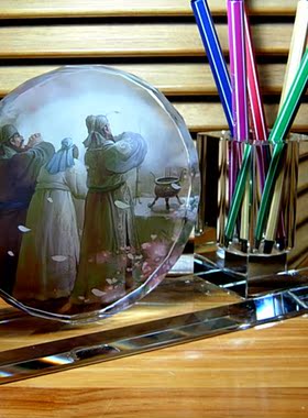 三国演义摆设纪念品刘备礼物张飞人偶模型关羽诸葛亮水晶笔筒摆件