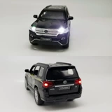 Внедорожная реалистичная модель автомобиля со светомузыкой, масштаб 1:32