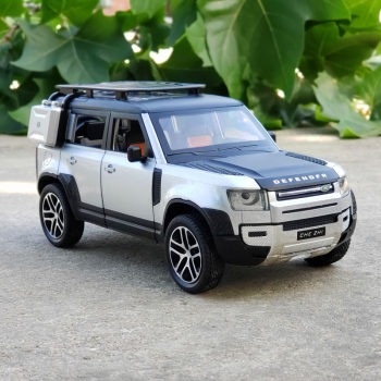 1:24 Land Rover Defender ໂລຫະປະສົມລົດ off-road ເຄື່ອງປະດັບແບບຈໍາລອງແບບຈໍາລອງລົດໂລຫະສຽງແລະແສງສະຫວ່າງດຶງກັບລົດ toy car