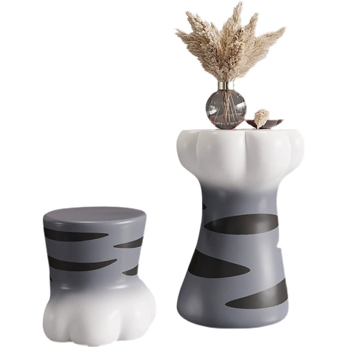 Кофейный столик Light Luxury Modern Минималистская гостиная декоративные украшения диван рядом с несколькими углами домашних столов, стульев, кафе -табуретки кофейки