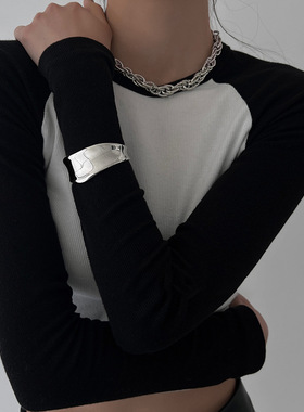 不规则弧形宽面波浪开口手镯冷淡