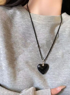 蜡绳毛衣链绒布红黑爱心长款项链