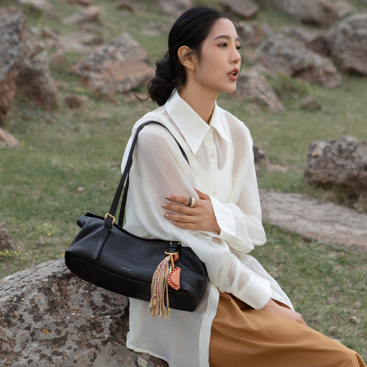 食草堂团圆法棍包2025夏季新款水染植鞣皮腋下包轻奢松弛感若年,淘宝优惠券,粉丝福利购,淘宝优惠卷