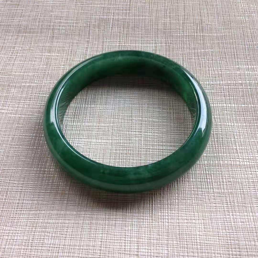 猿人翡翠直播间天然矿区直播紫罗兰贵妃乌鸡轮胎大圈口手镯直播中 猿人翡翠直播间天然矿区直播紫罗兰贵妃乌鸡轮胎大圈口手镯直播中