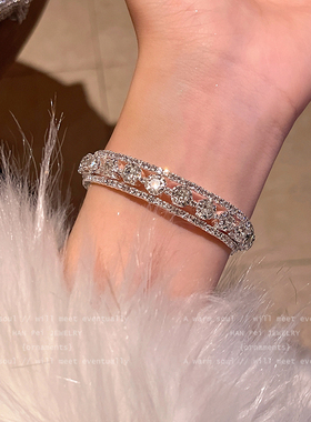 「英国女王」超闪个性设计感独特手镯女高级感满钻精致手饰品手环