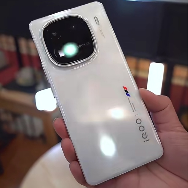 vivo iQOO 12新款5G手机vivoiqoo12高通骁龙8Gen 3游戏传奇赛道版-图1