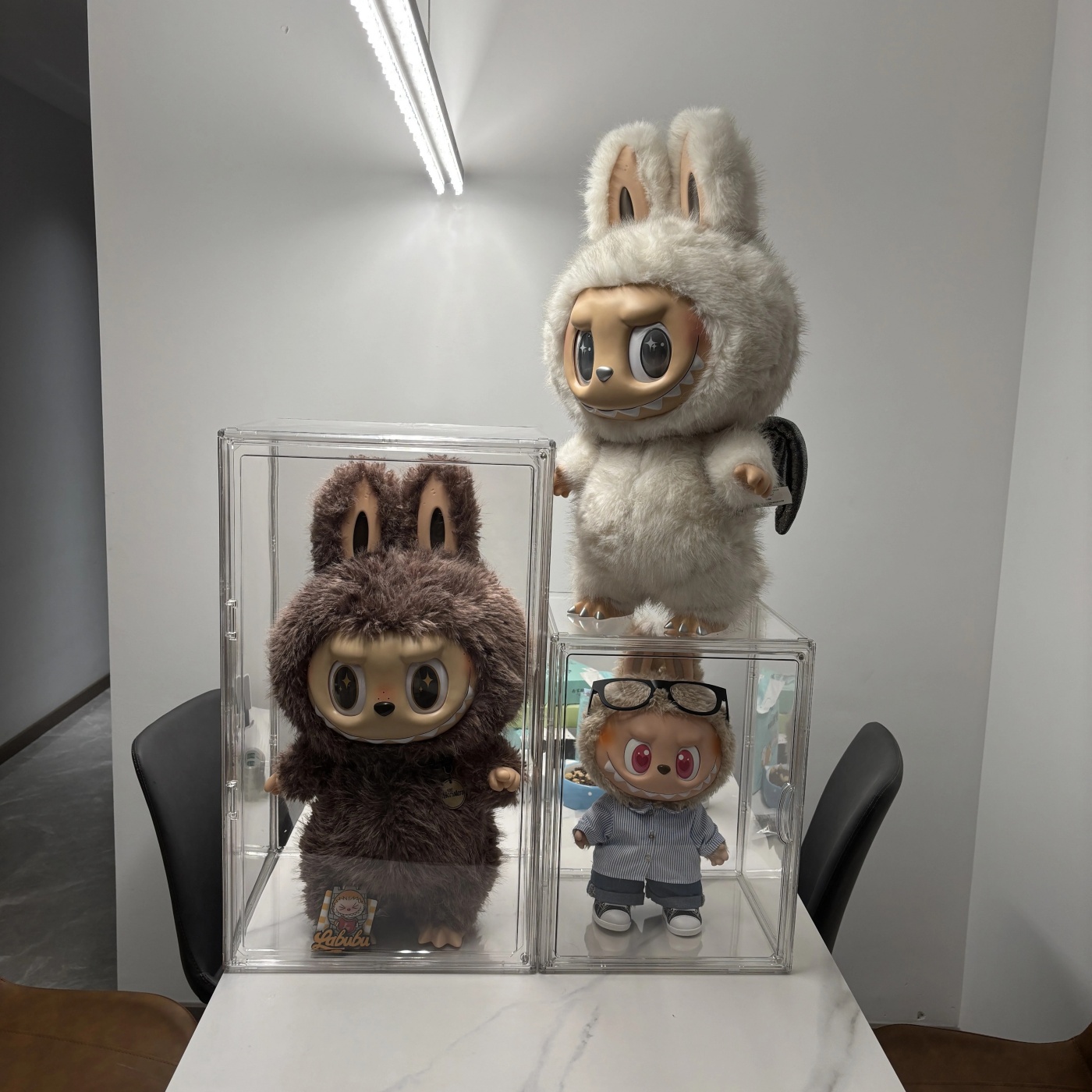 Transparent acrylic figure storage box display box