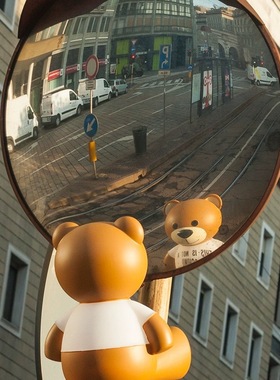 意大利kartell&MOSCHINO