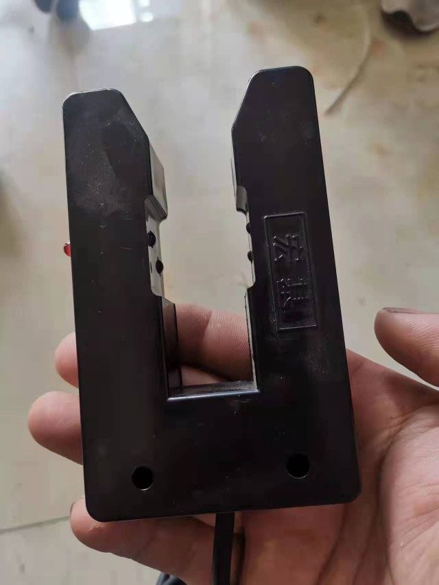 宏基HM02型红外线自动对边U型探头纠边纠偏槽型光电开关 4线/5线,淘宝优惠券,粉丝福利购,淘宝优惠卷