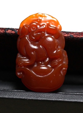 2025年生肖狗红玛瑙吊坠玉坠开运礼物吉祥物送闺蜜情人挂件项链