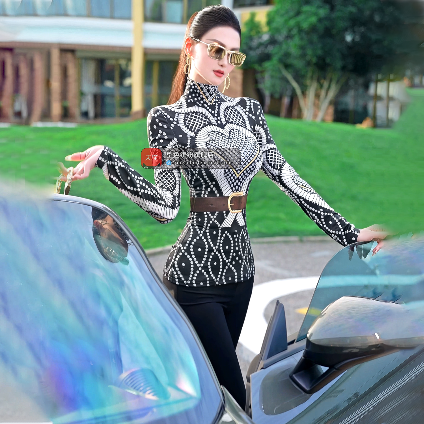 型色缤纷秋季女装欧美印花性感上衣2025新款半高领修身内搭T恤,淘宝优惠券,粉丝福利购,淘宝优惠卷