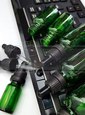 【包邮】5ml10ml15ml20ml30ml50ml100ml绿色精油瓶大头防盗圈滴管
